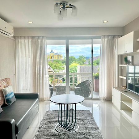 Baan Sabai Rama IV Apartment Banguecoque Exterior foto