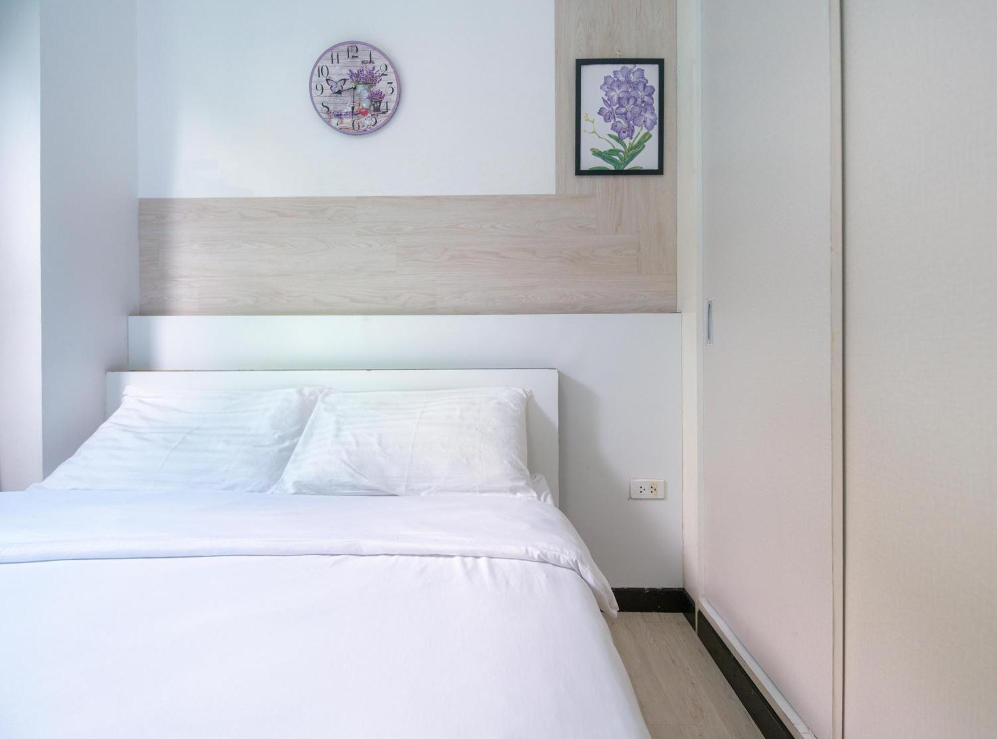 Baan Sabai Rama IV Apartment Banguecoque Exterior foto