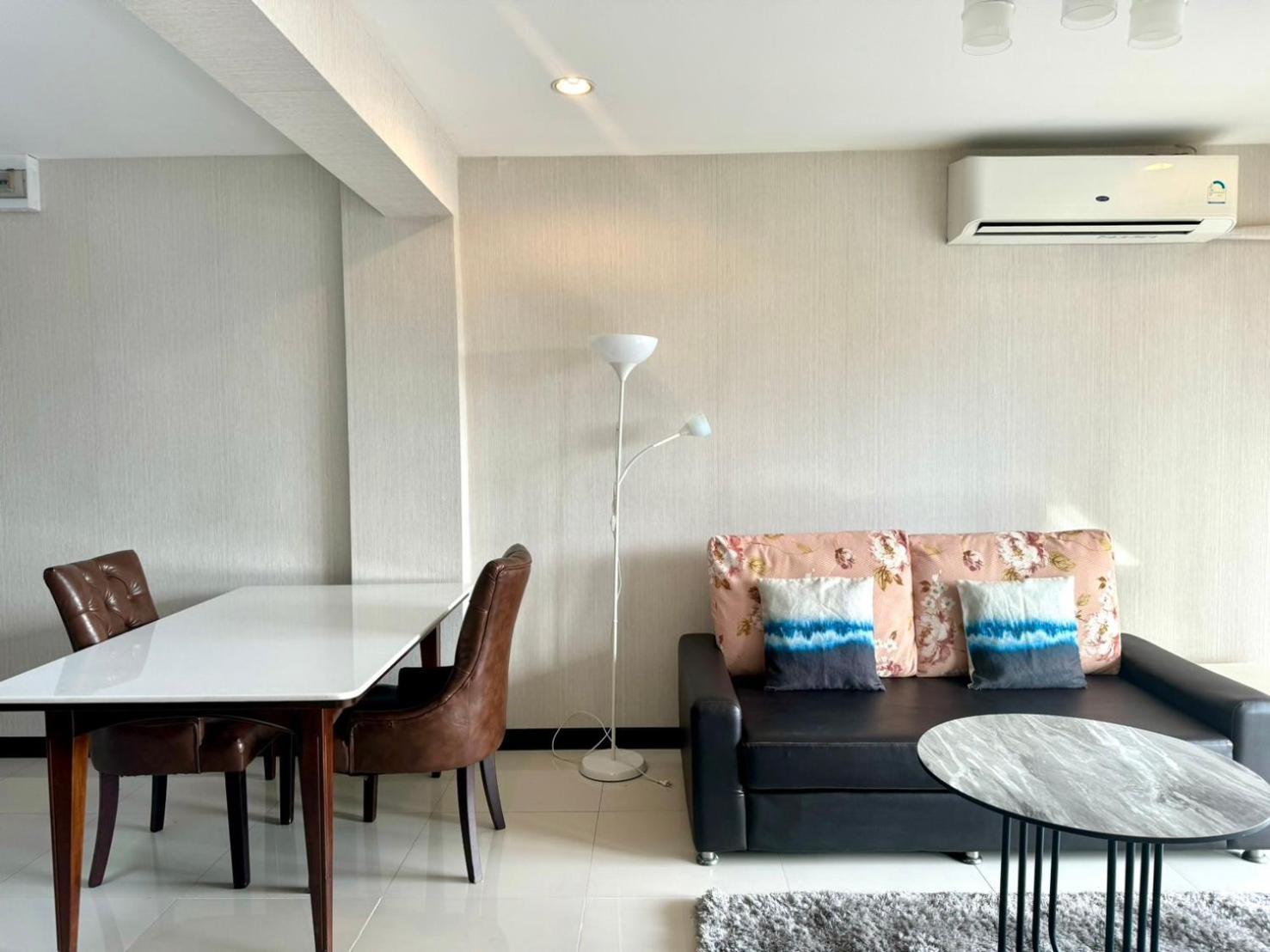 Baan Sabai Rama IV Apartment Banguecoque Exterior foto