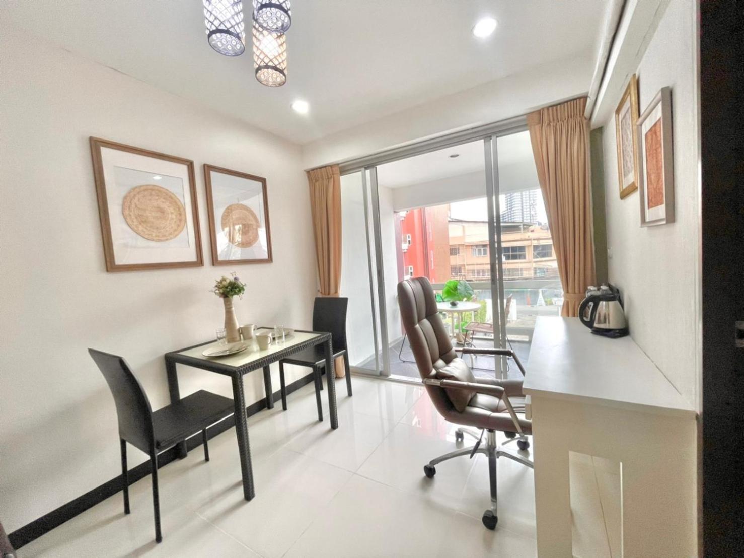 Baan Sabai Rama IV Apartment Banguecoque Exterior foto