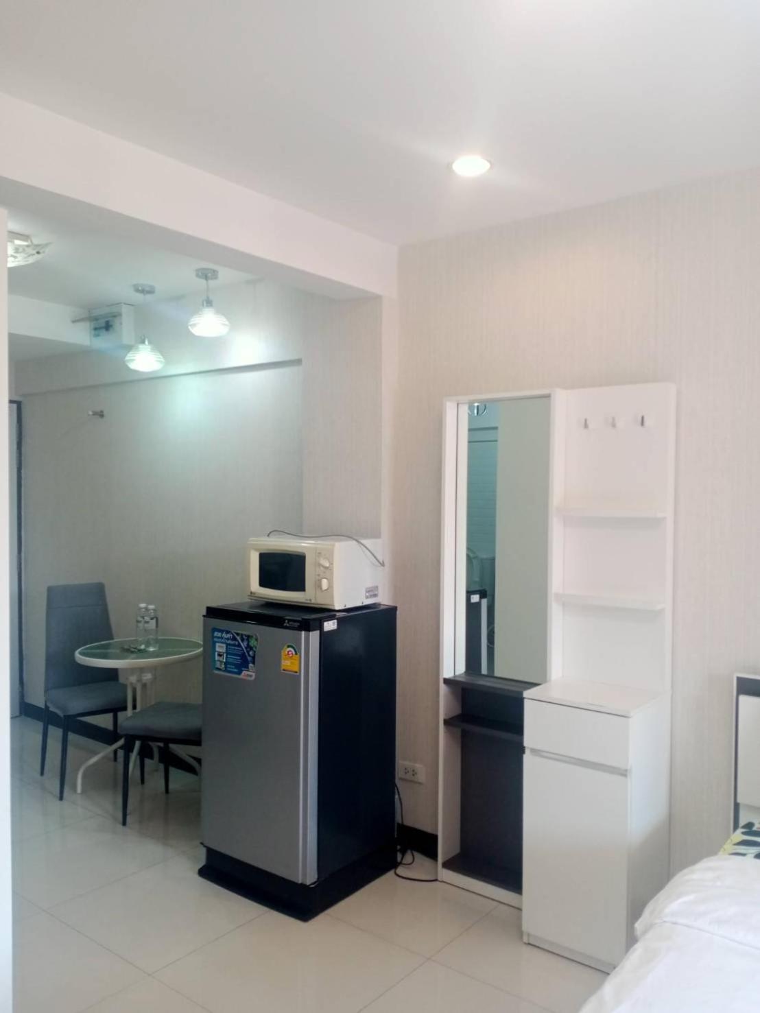Baan Sabai Rama IV Apartment Banguecoque Exterior foto