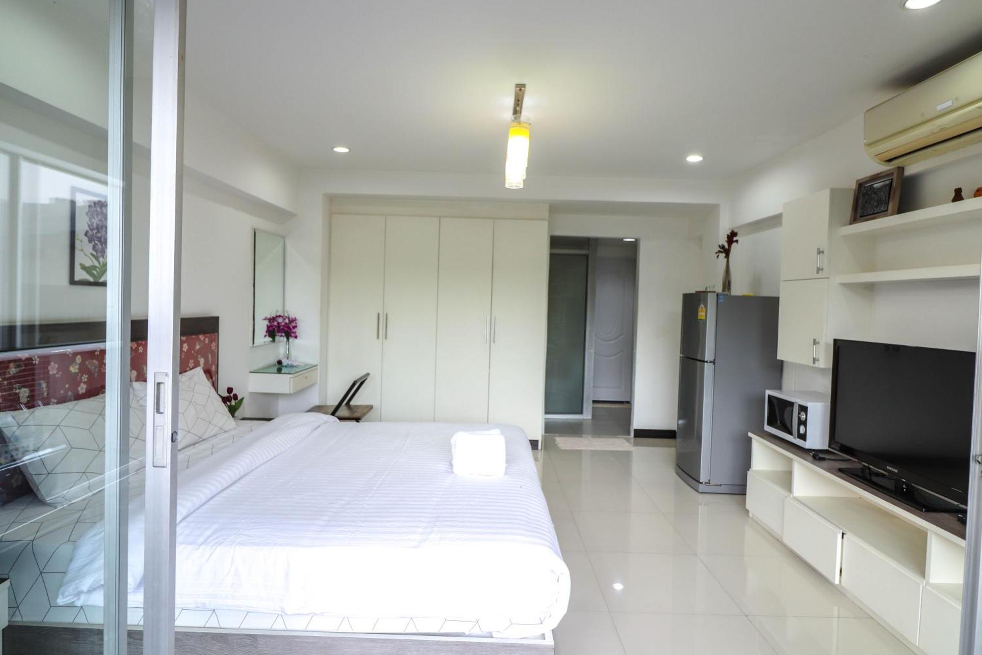 Baan Sabai Rama IV Apartment Banguecoque Exterior foto