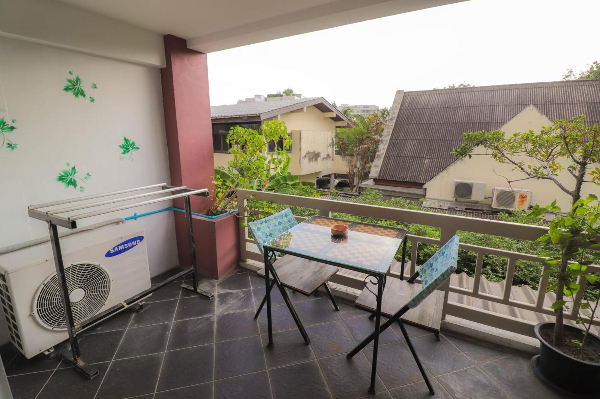 Baan Sabai Rama IV Apartment Banguecoque Exterior foto